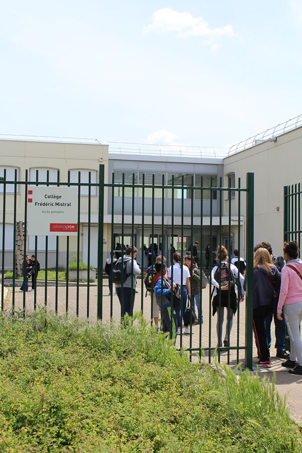 1.3.1 Collège et scolarité